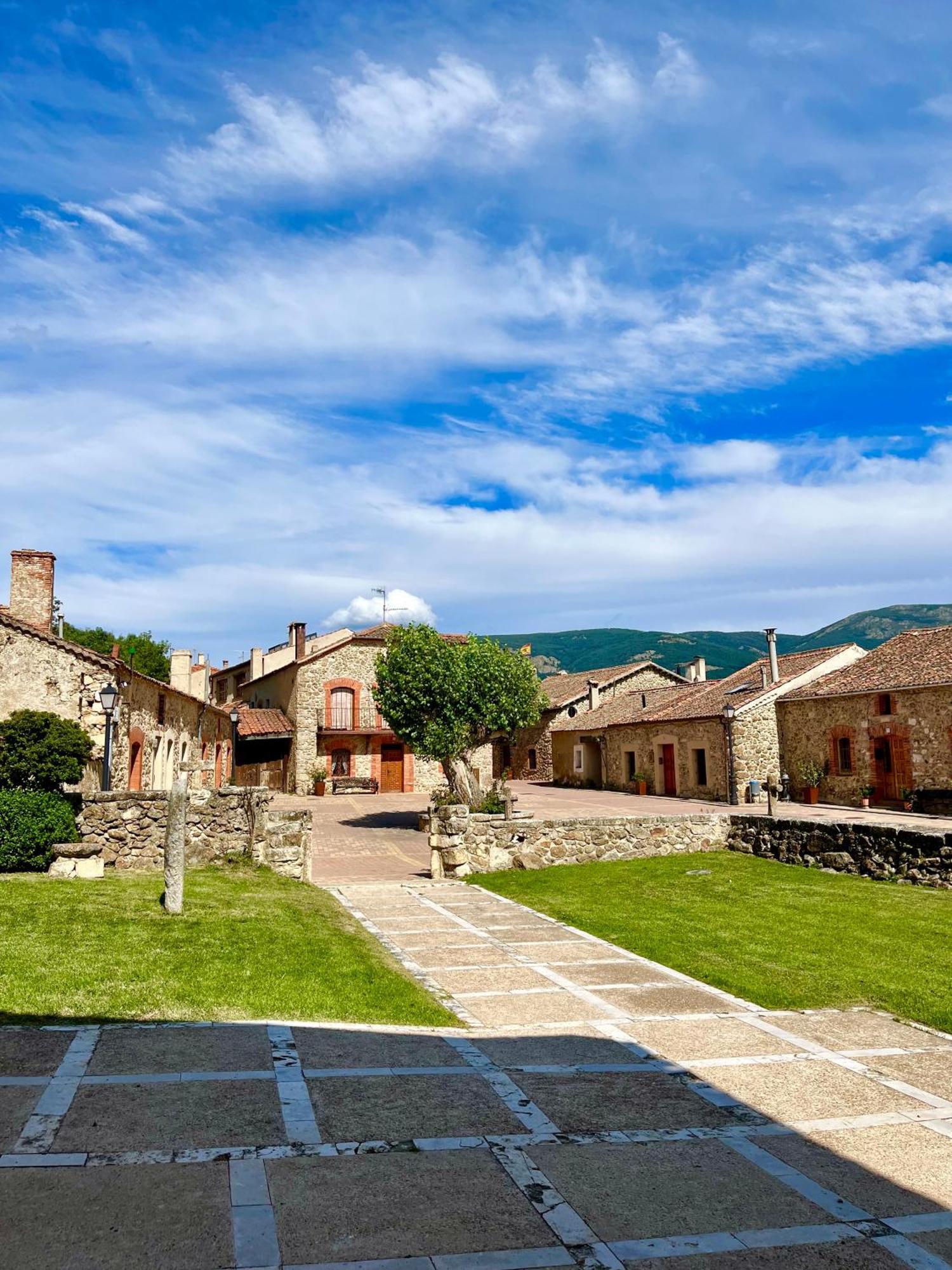 Saltus Alvus, Espectacular Conjunto Rural En Sotosalbos, 10Min De Segovia Guest House Eksteriør bilde